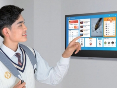 电子班牌考勤用什么